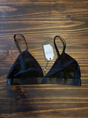 Naanaa bad medicine bralette 6 black new with tags